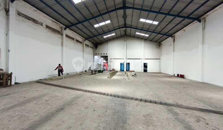 Warehouse in a Very Strategic Location by the Main Highway, Near Ngondangrejo Toll Exit