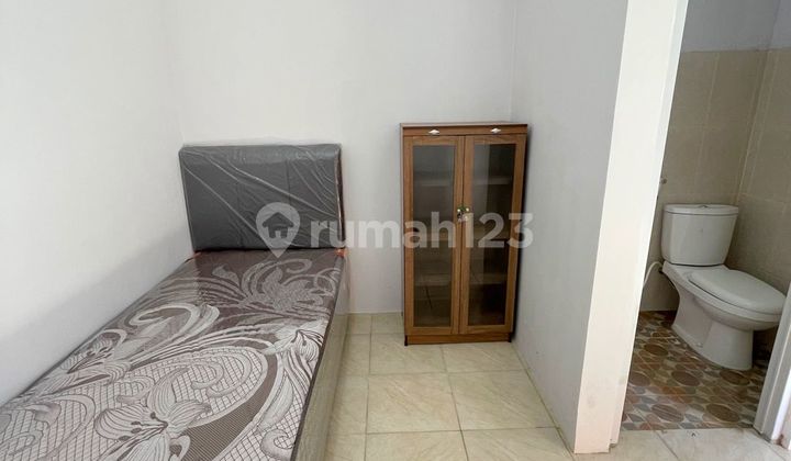 Hot Deal! Kost 2 Lantai 8 Kamar Siap Pakai Dekat Pusat Kota Solo Hot Deal! Kost 2 Lantai 8 Kamar Siap Pakai Dekat Pusat Kota Solo