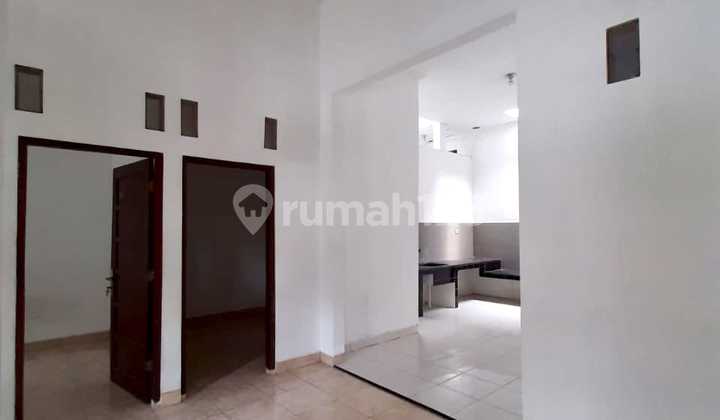 Ready-to-Use House Near Alana Hotel Colomadu Solo Ready-to-Use House Near Alana Hotel Colomadu Solo