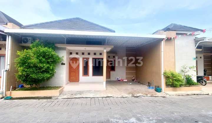 Nice Ready-to-Use House Located in Gentan Solo Housing Cluster