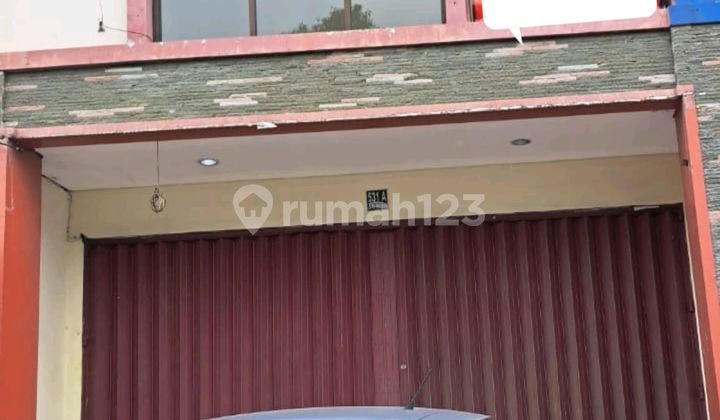 3-Story Ready-to-Use Shop House Location Laweyan 1