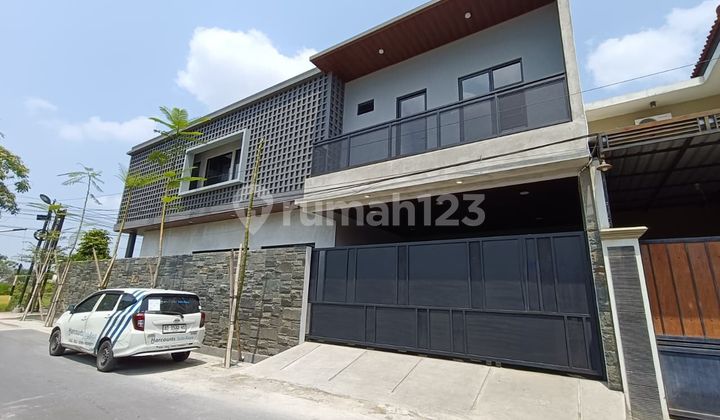 Rumah Dengan Kolam Renang Di Sumber Solo Rumah Dengan Kolam Renang Di Sumber Solo