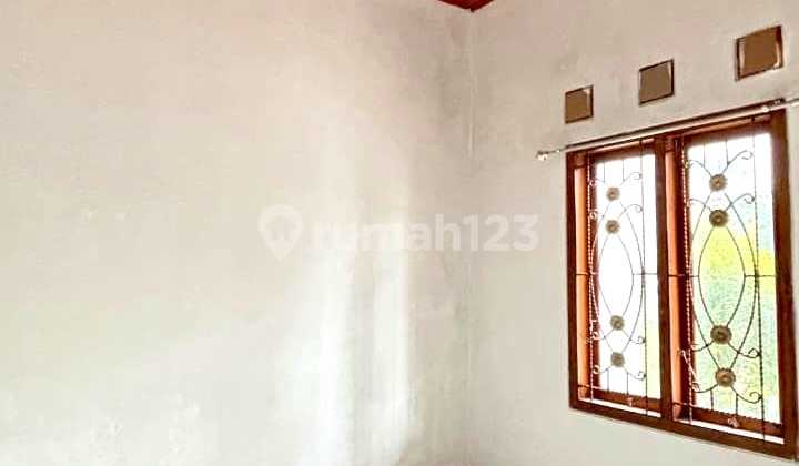 Rumah Bagus 2 Lantai Perumahan Cluster di Colomadu Solo 2