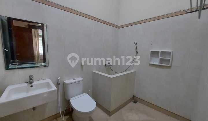 Spacious House in the Center of Solo City Spacious House in the Center of Solo City