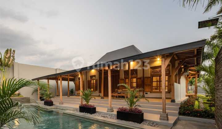 A Masterpiece of the Finest Private Residence, the Largest in Solo Raya, Located Near Solo Baru and Gentan, Solo