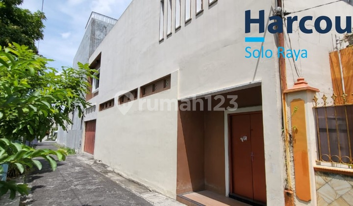 Good Clean Maintained 2-Story House in the City Center of Banjarsari, Solo. 2