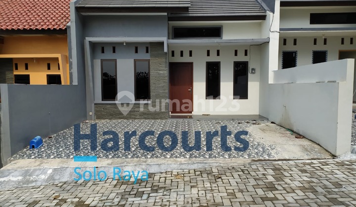 Nice Clean Well-Maintained House Ready to Occupy in a Cluster in Mojosongo, Solo Nice Clean Well-Maintained House Ready to Occupy in a Cluster in Mojosongo, Solo