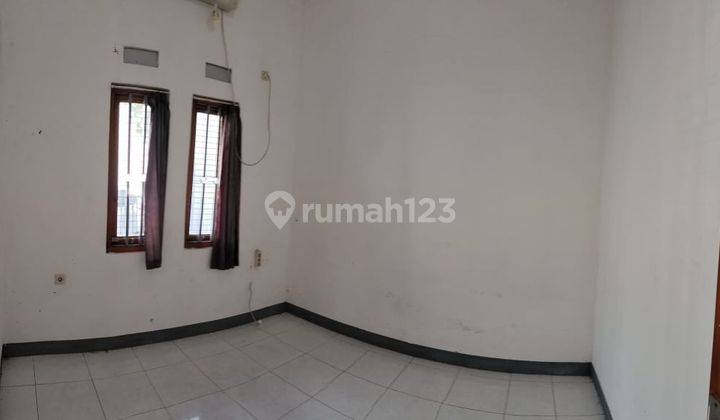 Rumah bagus minimalist di jl. Sukowati sragen 9
