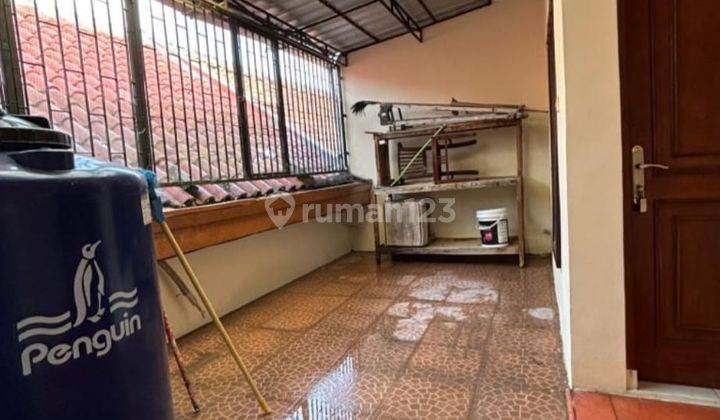 Rumah 2 lantai siyab huni di solo  2