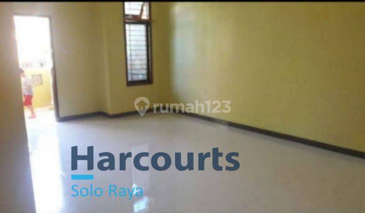 Rumah bagus siyab huni dekat kmpus UNS solo  3