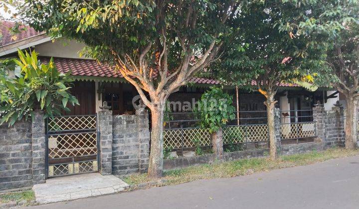 Rumah luas asri di lingkungan bgus solo baru 2