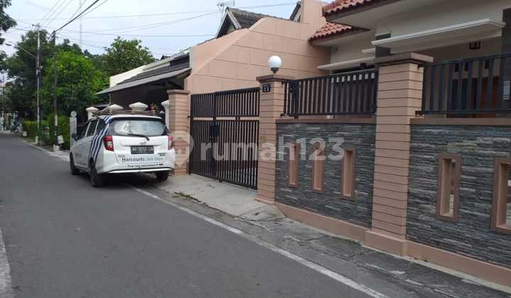 Rumah Bagus 1 Lantai Di Kerten, Laweyan, Solo