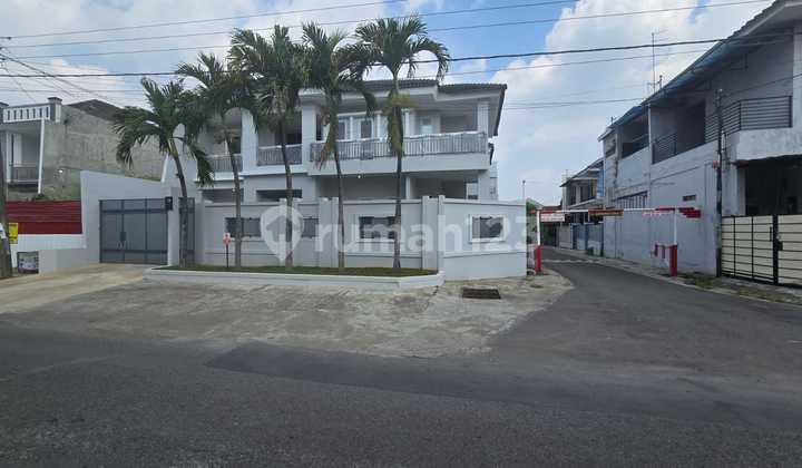 Rumah 2 Lantai Baru Mewah Modern Bangunan Berkualitas Di Banyuanyar Banjarsari Solo Rumah 2 Lantai Baru Mewah Modern Bangunan Berkualitas Di Banyuanyar Banjarsari Solo