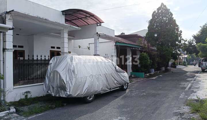 Ready-to-Occupy House in Fajar Indah Housing, Baturan, Colomadu, Solo. 2