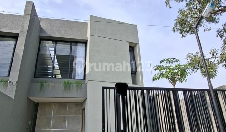 Rumah Baru 2 Lantai Modern Minimalis Full Furnish di Cluster Dekat Pakuwon Mall Solo Baru