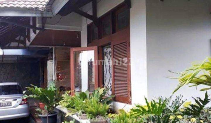 Rumah 2 Lantai Bagus Mewah Tengah Kota Solo  2