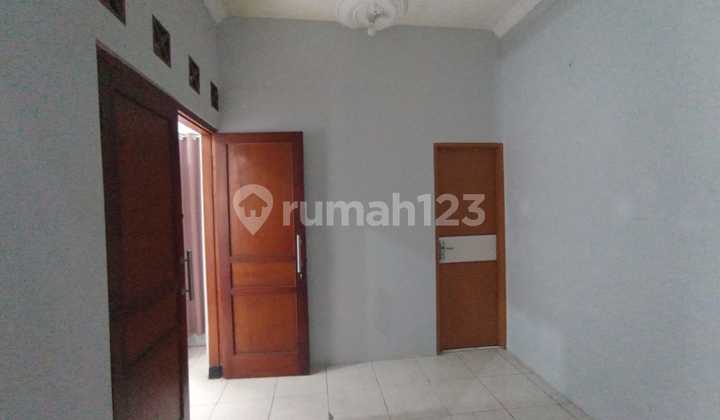 Rumah Kost Bagus 2,5 Lantai Strategis Siap Huni ( Selalu Full) di Fajar Indah Baturan Colomadu Solo 2
