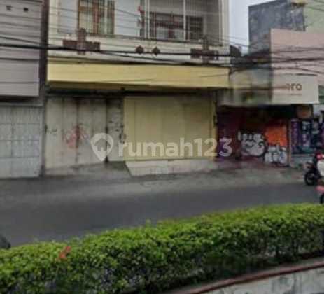 Strategic Business Space on Yos Sudarso Street Solo Strategic Business Space on Yos Sudarso Street Solo