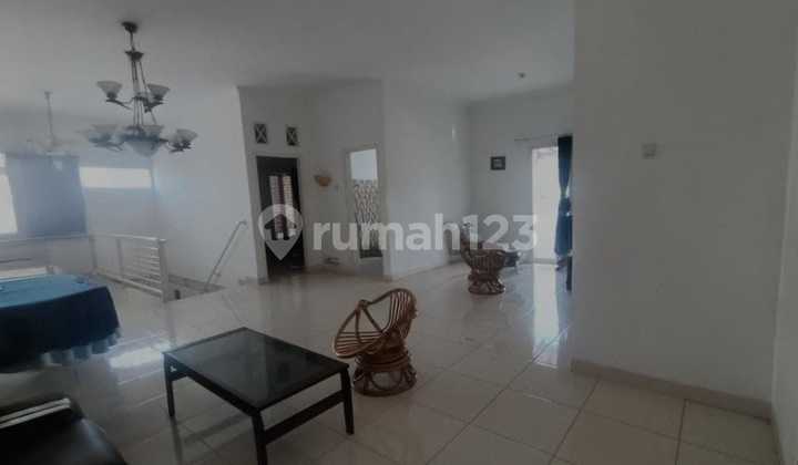 2-Story Ready-to-Occupy House in Downtown Solo, Laweyan 2