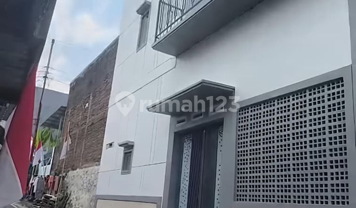 Kost Eksklusif 2 Lantai Full Furnished Di Jebres, Solo ( Belakang Uns )