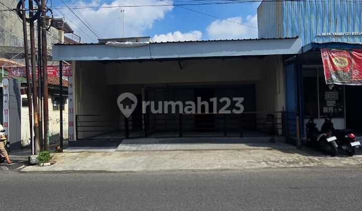 Ruang Usaha atau Toko atau Ruko Los2an 1 Lantai di Pusat Kota Dekat Jalan Bhayangkara dan Honggowongso Solo Ruang Usaha atau Toko atau Ruko Los2an 1 Lantai di Pusat Kota Dekat Jalan Bhayangkara dan Honggowongso Solo