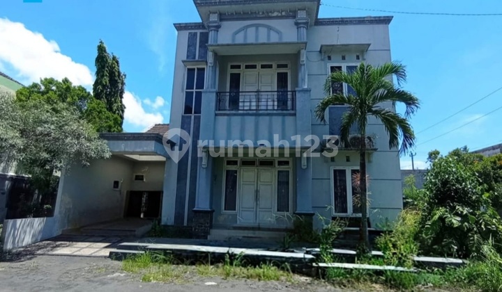Rumah Cluster Elit 2 Lantai Strategis Siap Huni di Gentan Rumah Cluster Elit 2 Lantai Strategis Siap Huni di Gentan