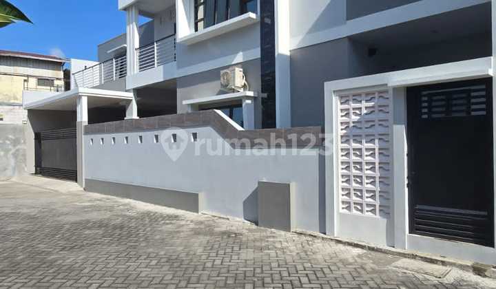 New Minimalist Modern Full Furnished House Near Pasar Gede Solo 2