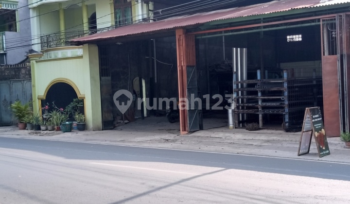 Rumah Bagus 2 Lantai + Gudang Siap Pakai Strategis di Jalan Kapten Mulyadi, Solo Rumah Bagus 2 Lantai + Gudang Siap Pakai Strategis di Jalan Kapten Mulyadi, Solo