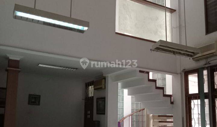 DIJUAL RUMAH TUA HITUNG TANAH DIPINGGIR JALAN RAYA 2