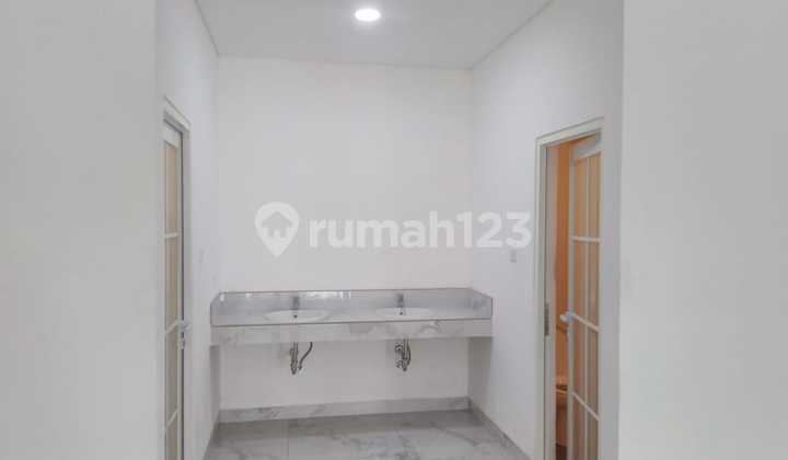 Good Location Ruko Suitable for Offices in Kalimalang, East Jakarta 2