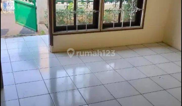 Disewakan Rumah 2 BR di Pondok Bambu Jakarta Timur 3