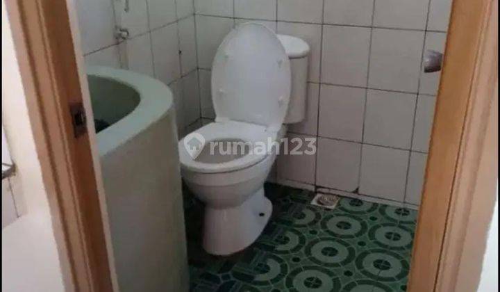 Disewakan Rumah 2 BR di Pondok Bambu Jakarta Timur 6