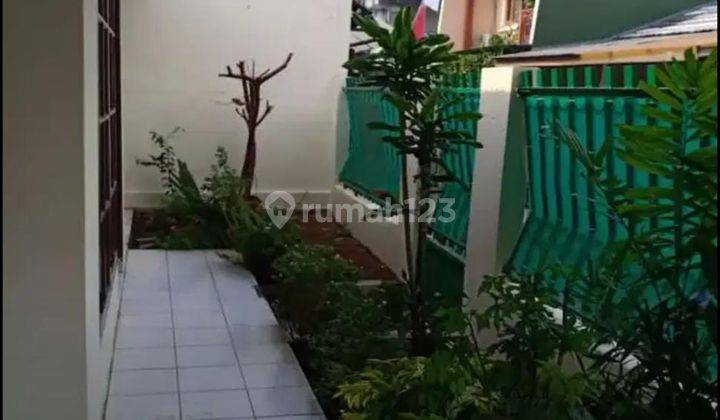 Disewakan Rumah 2 BR di Pondok Bambu Jakarta Timur 10