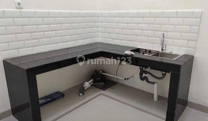 Rumah Minimalis Murah 2 Lt Inden Dekat Stasiun Cakung di Bintara 2