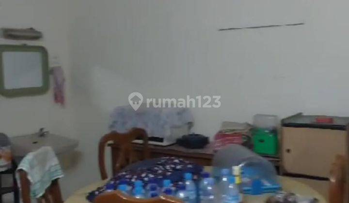 Rumah Murah Lokasi Bagus 2 Lt di Cempaka Putih Jakarta Pusat  2