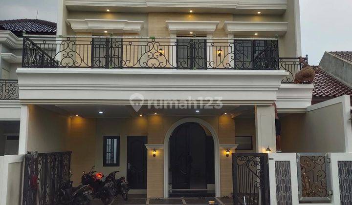 Rumah Cantik Townhouse Dalam Cluster Modern Classic di Depok 1