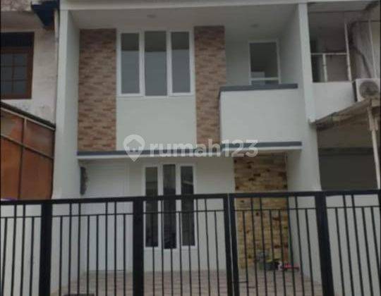 Rumah Murah Semi Furnished 2 Lt Dekat Lrt Boulevard Selatan 1