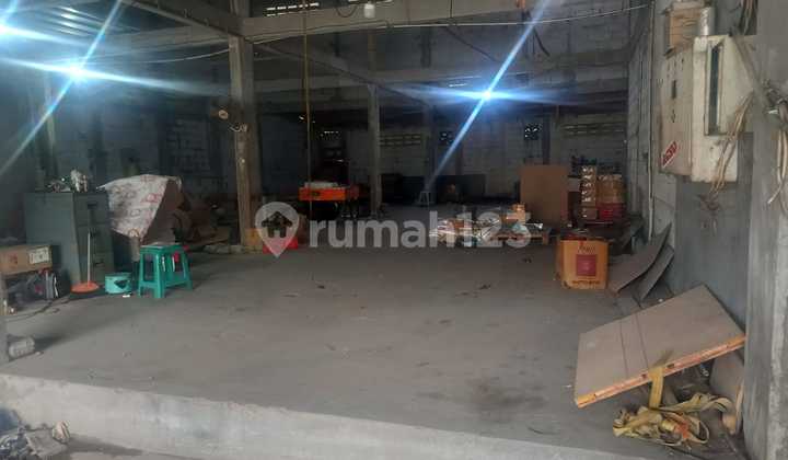 Cheap Warehouse, Good Location, Rare in Tarumajaya Cheap Warehouse, Good Location, Rare in Tarumajaya