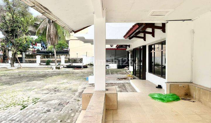 Gedung Lokasi Bagus Ex Sekolah Tinggi di Kapten Tendean 2