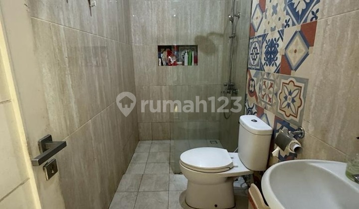 Rumah 2 Lt Semi Furnished Siap Huni dekat Stasiun Sudimara  2