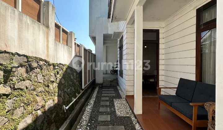 Dijual Rumah Mewah Siap Huni Semi Furnished 2