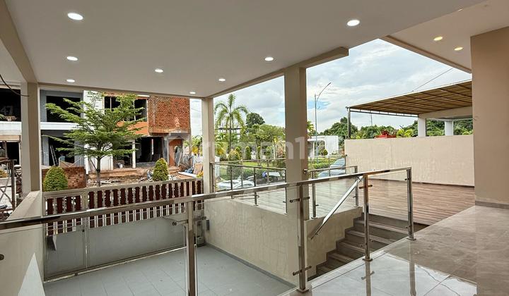 Dijual Rumah Mewah Full Furnished Lily Garden 2