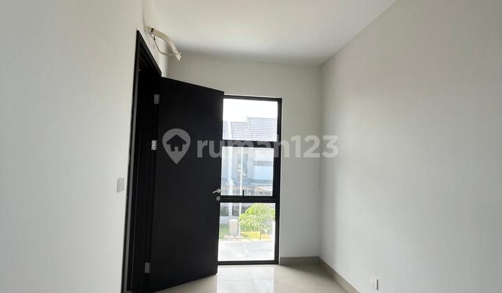 For Sale & For Rent: Royal Vasa Ready-to-Live-in House Batam 2