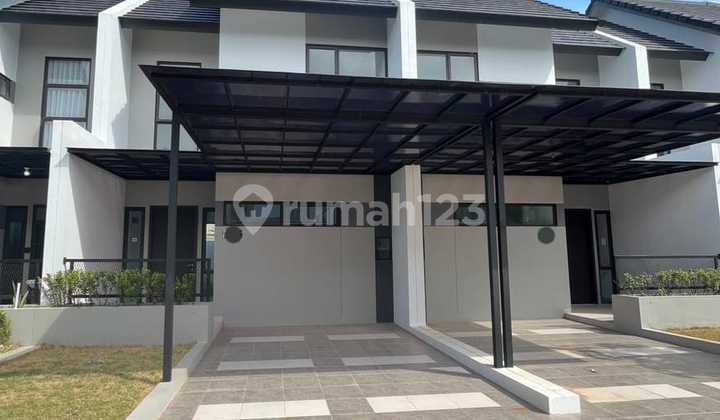 For Sale & For Rent: Royal Vasa Ready-to-Live-in House Batam 1