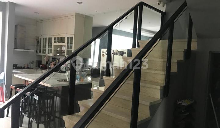 Rumah Bagus Modern Minimalis Batununggal, Bandung