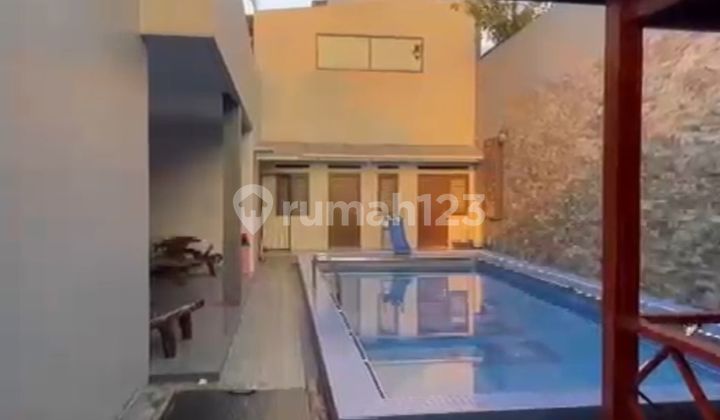 For Sale, House in Buah Batu with Interior, Good SHM House in Buah Batu.