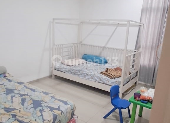 Semi-Furnished Nice House by Dr. Djunjunan, Bandung 2