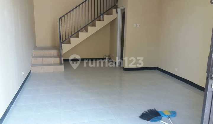 2-Unit New Good Shop House in Sarijadi Area, Bandung 2