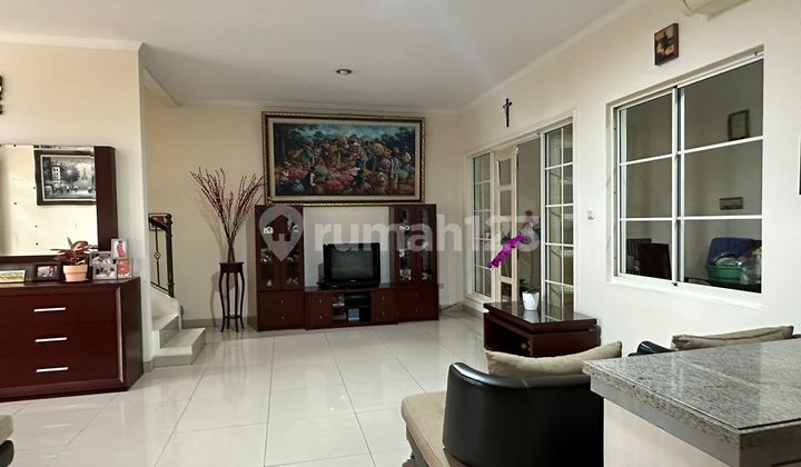 Rumah Bagus Kuda Laut PIK. Semi Furnish Siap Huni Luas 8x15