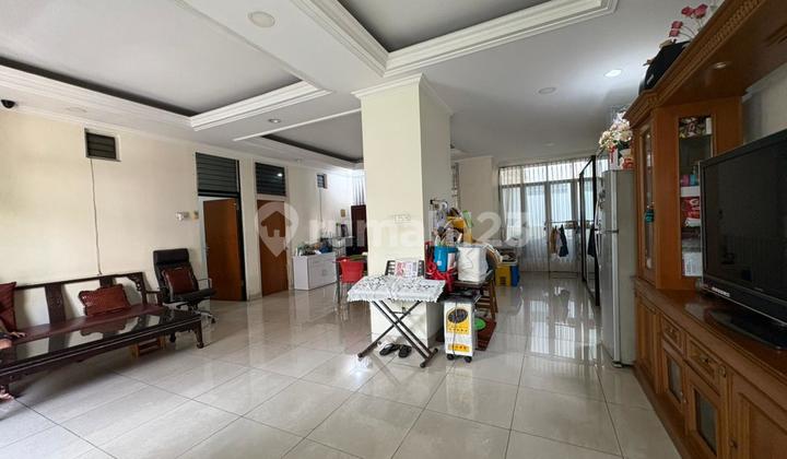 Dijual Rumah Tau di Pluit Timur Residences. Rapih Terawat Siap Huni. Luas 200M Dijual Rumah Tau di Pluit Timur Residences. Rapih Terawat Siap Huni. Luas 200M